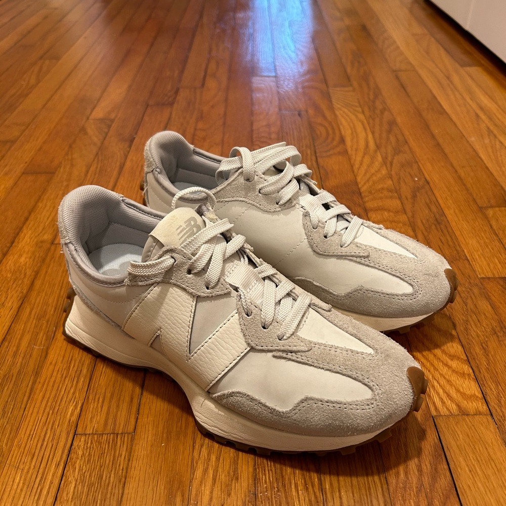 New Balance 327